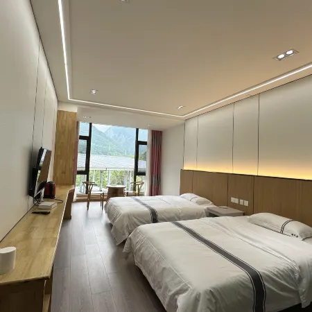 Wenchuan Yuanmaoju Leisure Center