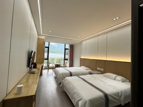 Wenchuan Yuanmaoju Leisure Center - Inns