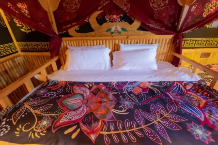 Qiangshan Shiju Отели рядом с достопримечательностью «Ape Cavern in Jiuhuang Mountain»