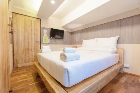 GOYA Hotel (Warorot Market)