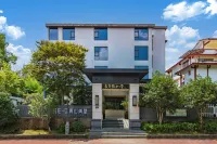 Yitian - See Castle Peak Villa Hotels near Bianlian Peak