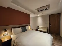 Fun Stay Inn Ximen