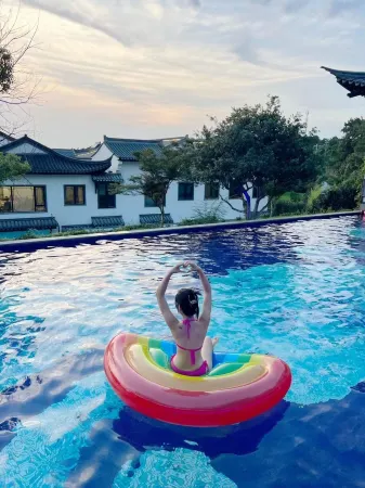 Shiquan Mountain House Country Hotel,Changxing Отели рядом с достопримечательностью «Imperial Palace of Emperor Chenwu»