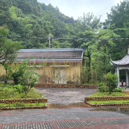 Fangyuan Holiday Hotel