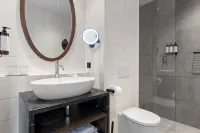 Corendon Amsterdam Schiphol Airport, a Tribute Portfolio Hotel Các khách sạn ở Schiphol