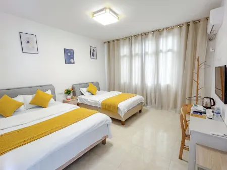 Ziyun Dahe Wangxiaohai Hotel Отели рядом с достопримечательностью «Ziyun Getu River Scenic Spot»