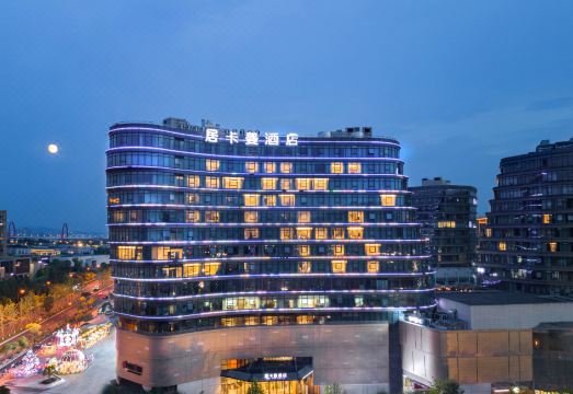杭州居卡曼酒店（宋城之江银泰百货店）外景图