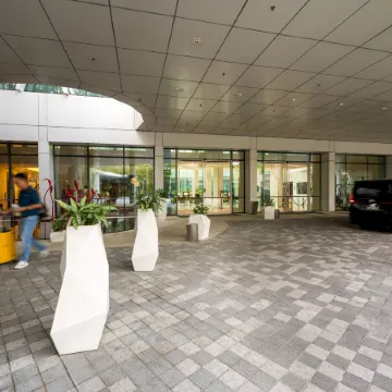 Dorsett Changi City Singapore Отели рядом с достопримечательностью «Станция MRT Bedok»