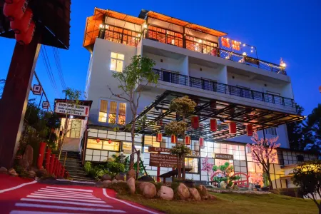 Sakura Yama Resort Отели рядом с достопримечательностью «Baan 2 Nao at Khao Kho Wind Turbine»