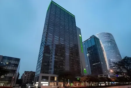 Dreamland Chengdu (Chunxi Road Taikoo Li)