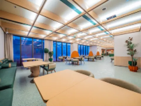 Orange Hotel (Yan'an New District Wuyue Plaza)
