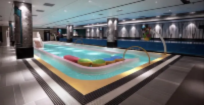 Pearl Water Cube Hotel