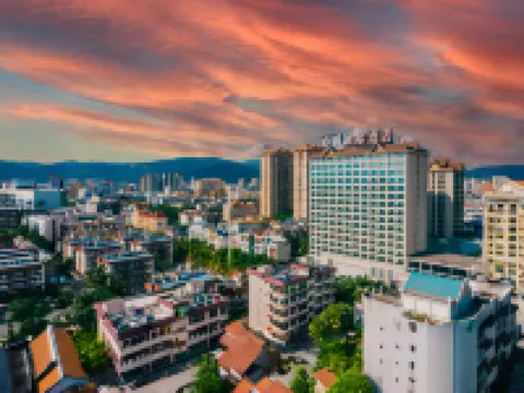 โรงแรมนานาชาติยี่เฉิง สิบสองปันนา โรงแรมใกล้สวนมันตง