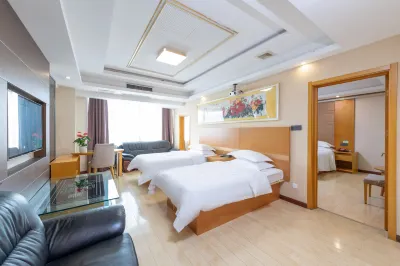 GreenTree Inn (Guilin Lingui Jinshan Square Pedestrian Street) Hotels in Guilin