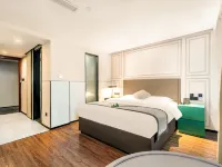 Gemei Hotel (sanxiaokou Pedestrian Street store of Hefei first people's Hospital) Hotels near Luyang