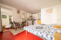 Finsonius Studios - Homestays