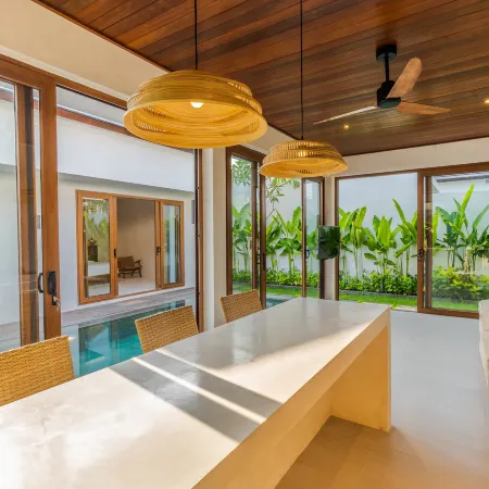J4 Villas Sanur Отели рядом с достопримечательностью «Пляж Мертасари»