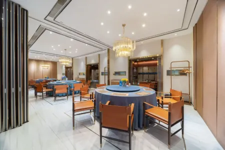 METEORLAND Hotel (Chengdu Universiade Sports Center) Отели рядом с достопримечательностью «Chengdu Aeronautic Vocational and Technical College»