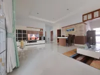 Jacuzzi Pool Villa