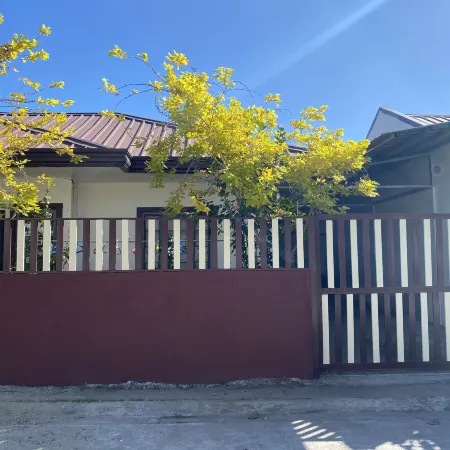 Radex Place Staycation 2BR House-Dahican beach