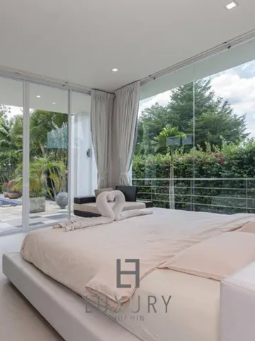 รูปภาพของยูนีค 5 เบดรูม พูล วิลล่า วิธ ซีวิว (PM-C1)