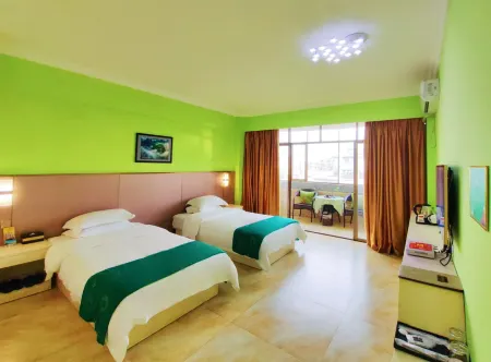 Rong Xian 616 Bian Jie Jiu Dian Отели рядом с достопримечательностью «Zhenwu Tower»