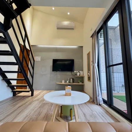 Hualien Wazuka Homestay Отели рядом с достопримечательностью «Бейсбольное поле Hualien»