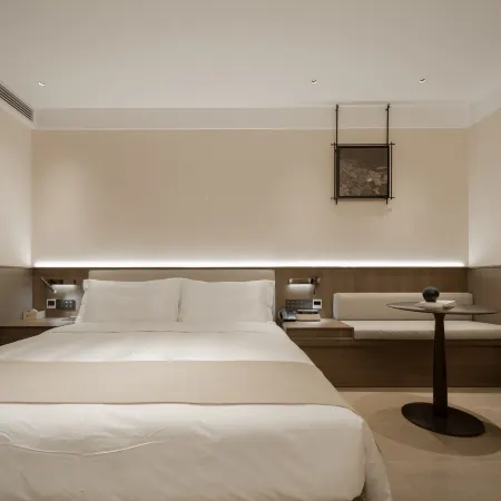 Walling Hotel ( Hongyadong, Kuixing Tower) Отели рядом с достопримечательностью «Стадион «Датяньвань»»