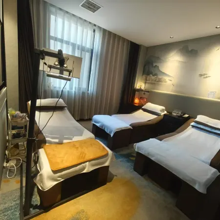 Rezen Dong Hotel (Tianjin Binhai New Area Eco City)