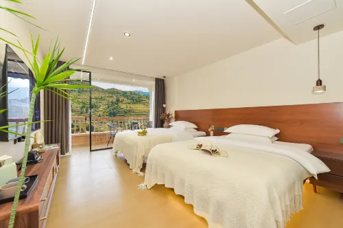Flower Shadow, Flowers View Hotel (Xijiang Qianhu Miao Village No. 1 Wind and Rain Bridge Shop)
