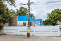 RedDoorz @ Don Martie Beach House Naic Cavite Hotel a Naic