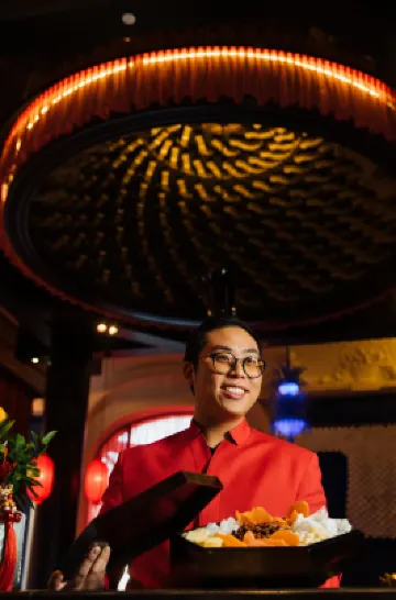 The Peninsula Paris Restauration Photos