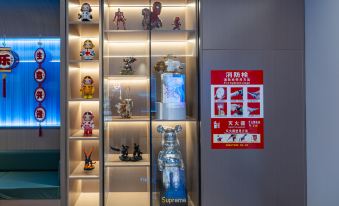 Ye Yuchen Esports Movie Hotel (Xinhua Street Shangfeng Square Branch)