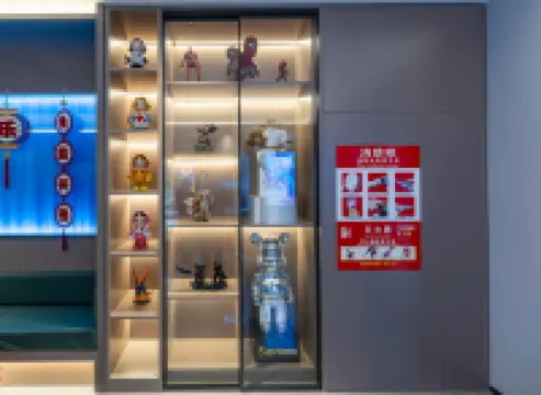 Ye Yuchen Esports Movie Hotel (Xinhua Street Shangfeng Square Branch)