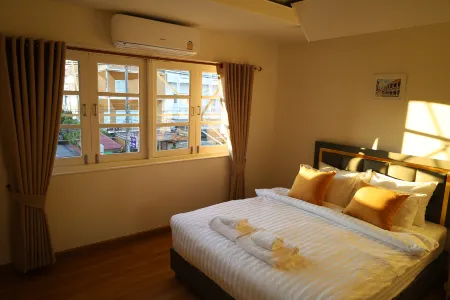 The 5ive Homestay Отели рядом с Аэропорт Маэфахлуанг