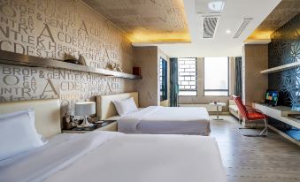 hai rong ni jia hotel(chengdu century city new exhibition store)