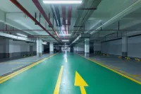 Space International Hotel - Bãi đậu xe
