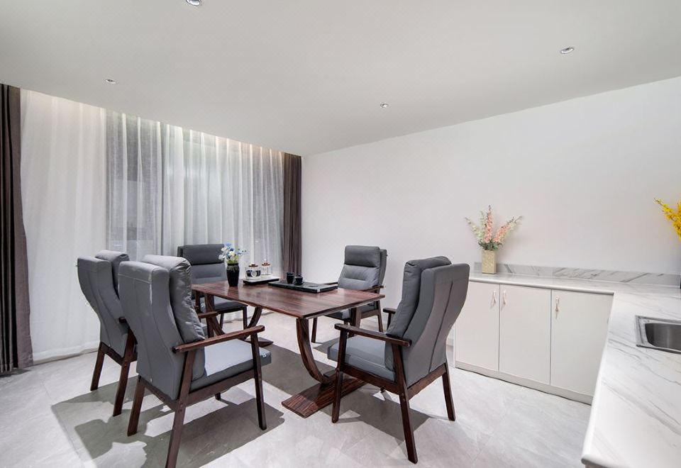 5. 비엔나 호텔 루..