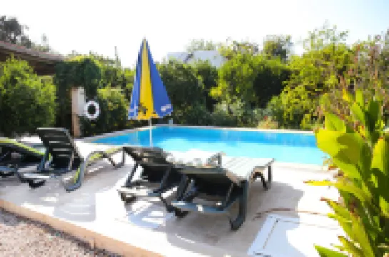 檸檬別墅|博德魯姆, 比泰茲