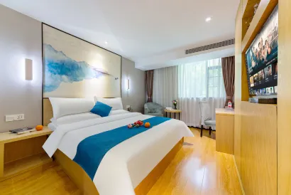 Hongcheng Hotel (Guangzhou Beijing Road Pedestrian Street Haizhu Square Subway Station)