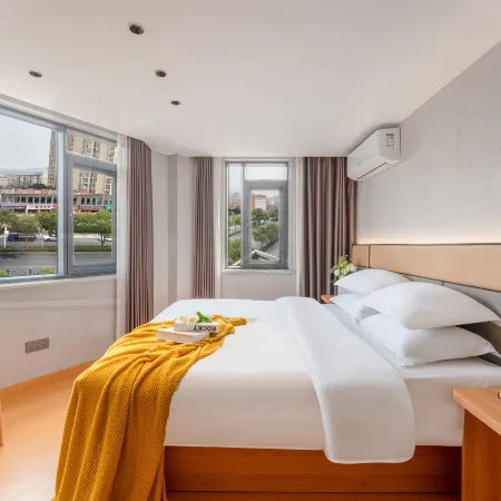 Fenghuanglou Hotel (Yuzhou Fenghuang West Road Branch)