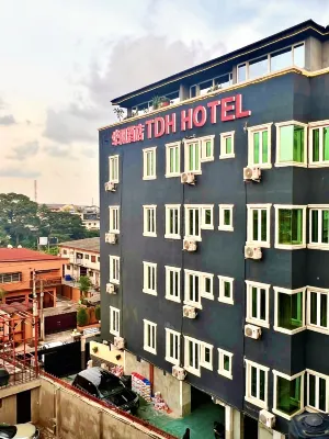 TDH HOTEL Hotels near Eko o ni baje Garden