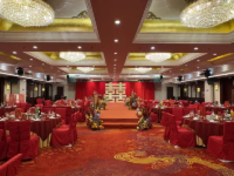 Golden Plaza International Hotel