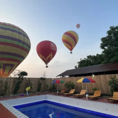 Vang Vieng Chill House Hotels near TCK Zipline