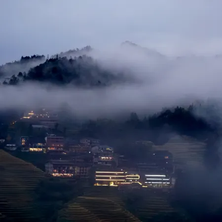 Go to see the mountain dwellers (Longji Jinkeng terraced shop)