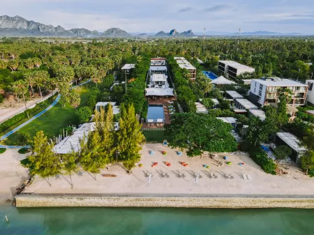 SO/ Sofitel Hua Hin Отели рядом с достопримечательностью «Simantra Private Villas»