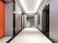 Yuelai Hotel (Shiqiaopu Subway Station) Hotels near Jiu Longpo
