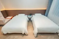 W·Furui Hua Hotel (Suizhou Guangshui Yintai Plaza Branch)