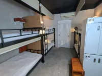 Tonle Hostel