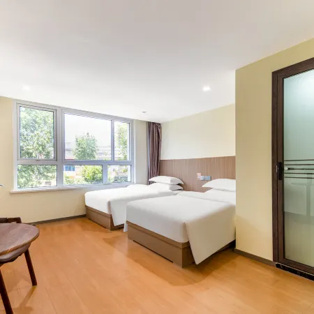Jinyi Hotel (Xuzhou Suning Plaza Qingnian Road)